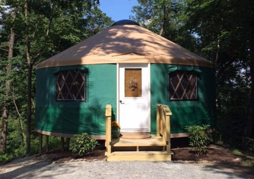 Circle M Camping Resort 16 Ft. Yurt 1 لانكاستر المظهر الخارجي الصورة